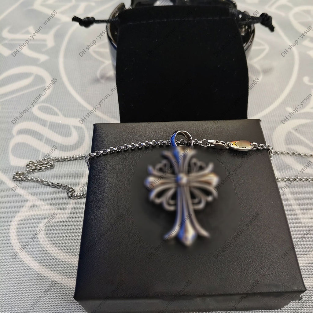 Chrome Necklace Bold Letter Cross Women Chromes Necklaces Designer Brand Flower Pendant Chain Men Chromed Jewelry Necklace A2Fr