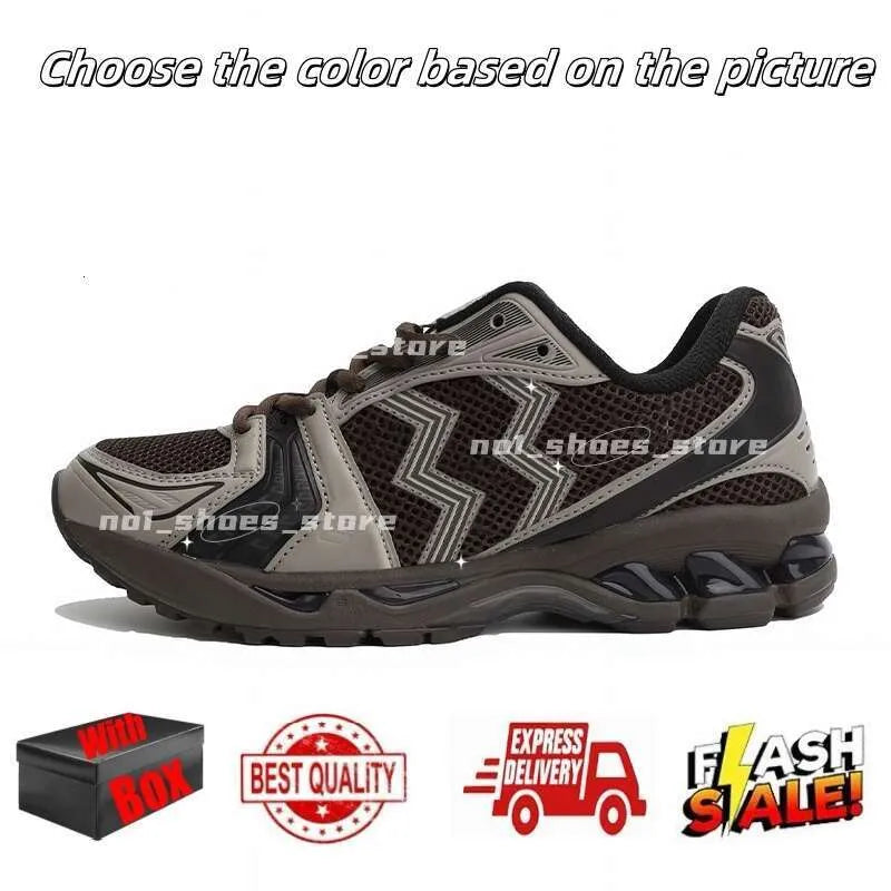 Designer Running Shoes for Menwomens Sneakers Pink Triple Pure Black Silver White Yellow Blue Green Grey Brown Outdoor Sport Men Women Trainers with Box