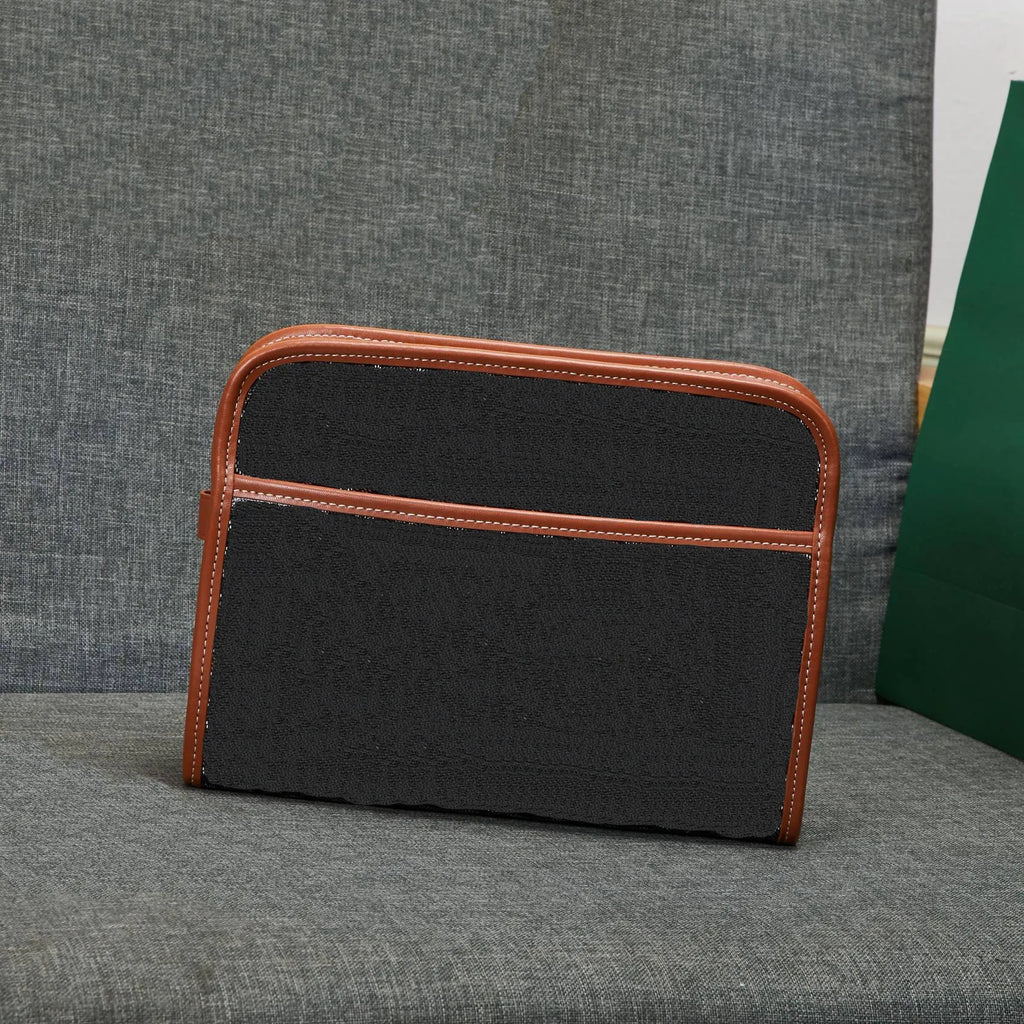Designer Luxury Toiletry Bag Clutch Bag a Must-Have for Stylish Casual Travel