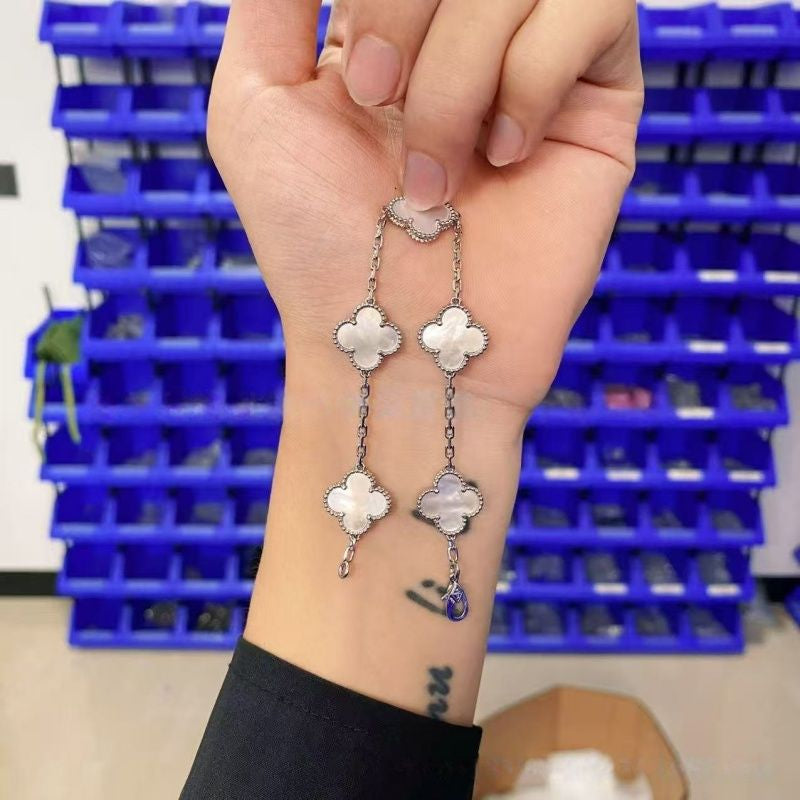 Classic Women'S Bracelet with Chain Design, Suitable for Ladies and Girls, a Bracelet for Weddings and Mother'S Day Gifts