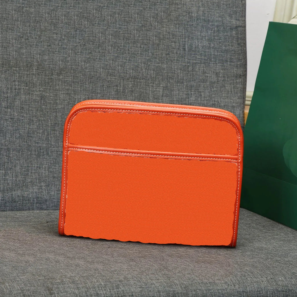 Designer Luxury Toiletry Bag Clutch Bag a Must-Have for Stylish Casual Travel