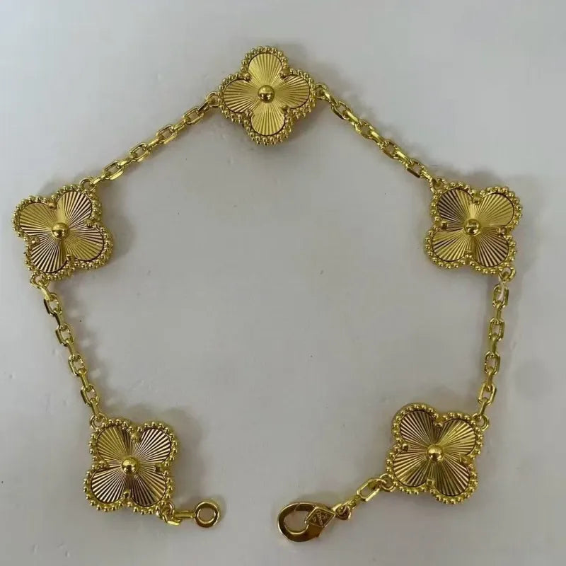 Classic Women'S Bracelet with Chain Design, Suitable for Ladies and Girls, a Bracelet for Weddings and Mother'S Day Gifts