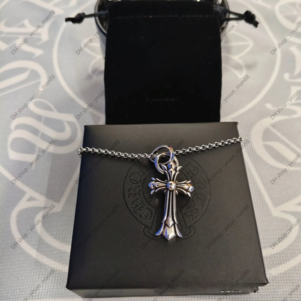 Chrome Necklace Bold Letter Cross Women Chromes Necklaces Designer Brand Flower Pendant Chain Men Chromed Jewelry Necklace A2Fr
