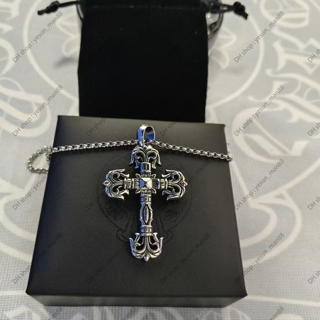 Chrome Necklace Bold Letter Cross Women Chromes Necklaces Designer Brand Flower Pendant Chain Men Chromed Jewelry Necklace A2Fr