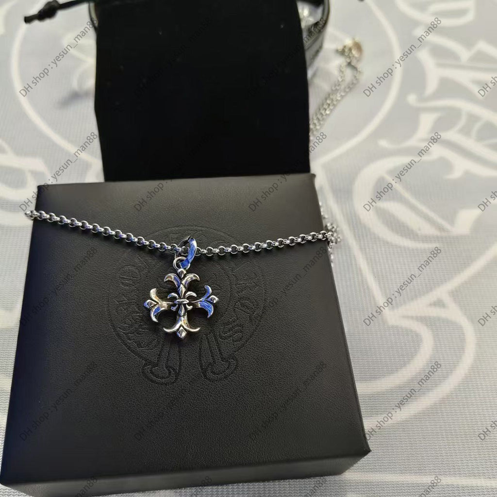 Chrome Necklace Bold Letter Cross Women Chromes Necklaces Designer Brand Flower Pendant Chain Men Chromed Jewelry Necklace A2Fr
