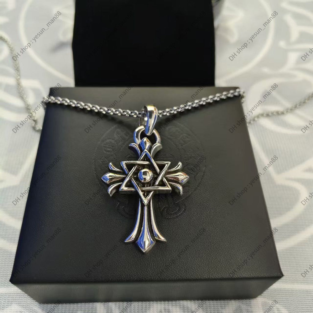 Chrome Necklace Bold Letter Cross Women Chromes Necklaces Designer Brand Flower Pendant Chain Men Chromed Jewelry Necklace A2Fr